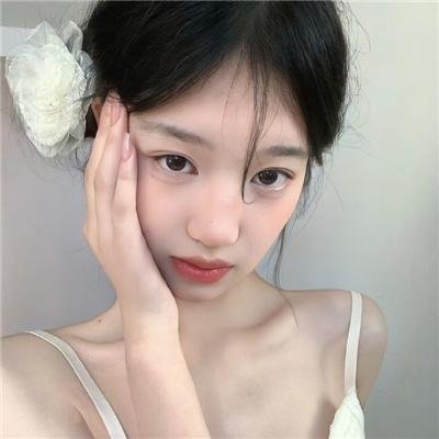 远山淡影